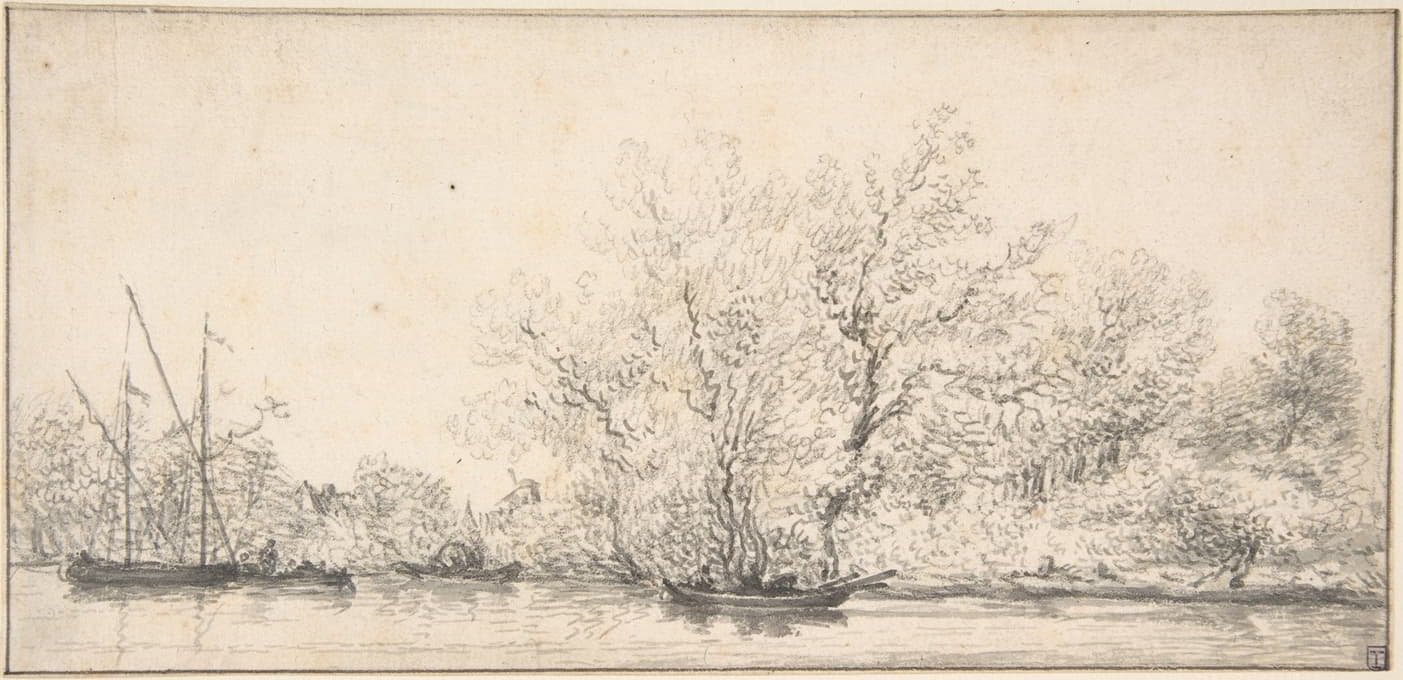 树木茂密的河岸前有船只的河流场景