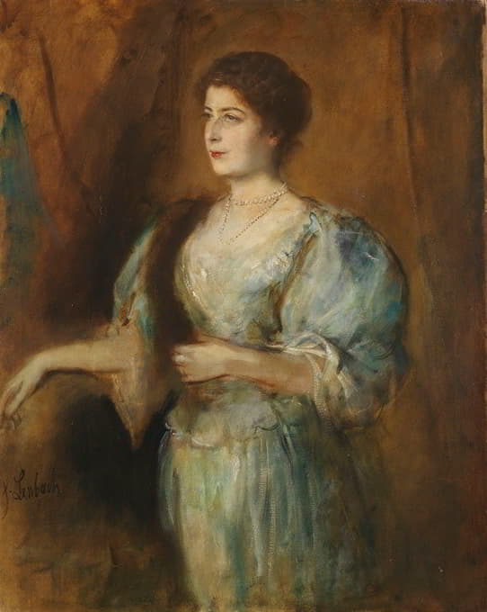 一位戴着珍珠项链和毛皮椅子的女士的肖像