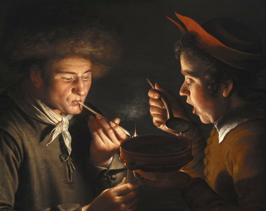 一个男人抽烟，另一个男人在烛光下吃饭