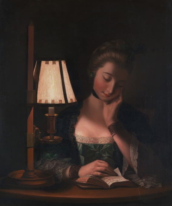 女人在纸铃遮光罩旁看书