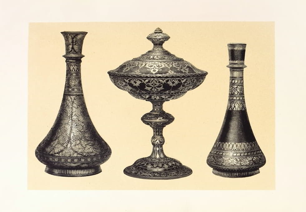 近期印度氧化锡制花瓶，镀银或大马士革。熟铁塔扎，镶银