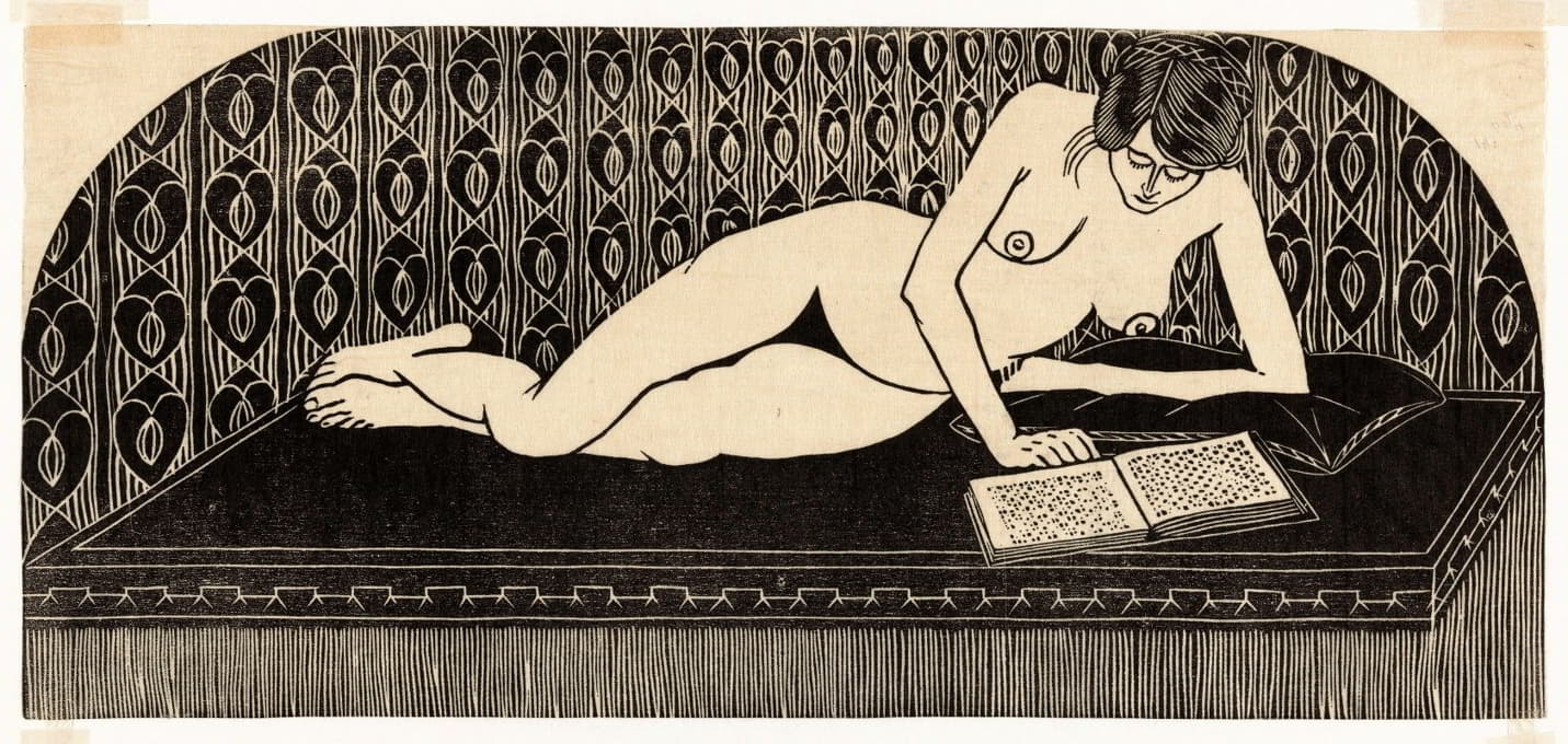 读书（裸体躺着，看书）