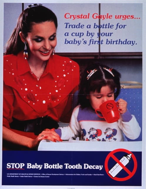 Crystal Gayle催促你在宝宝一岁生日之前用一瓶换一杯