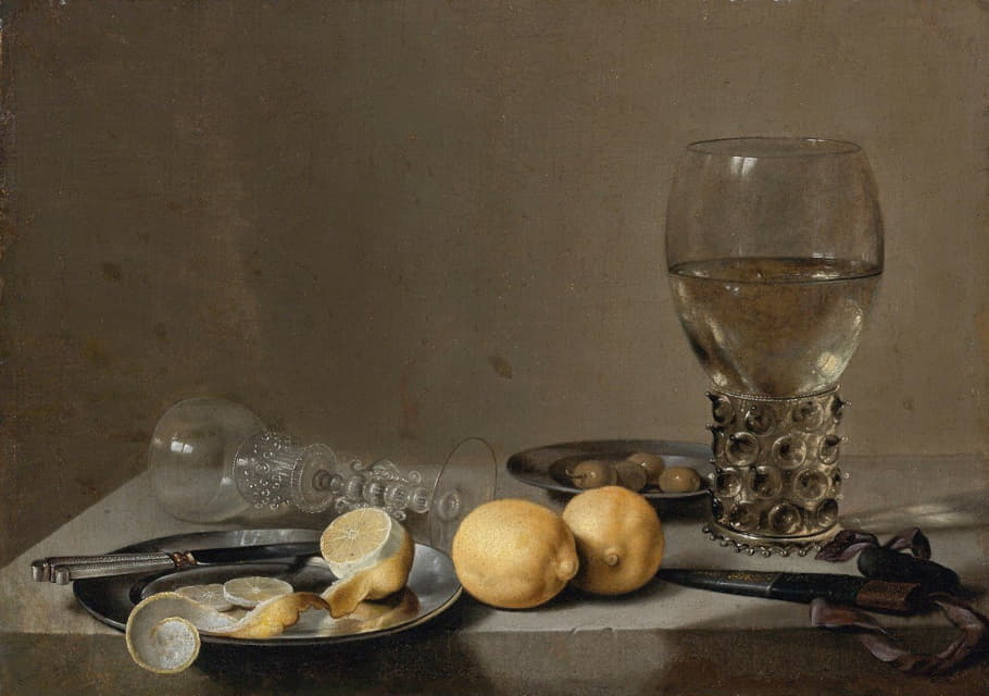 静物画，有罗默酒、柠檬、橄榄和翻过来的玻璃杯
