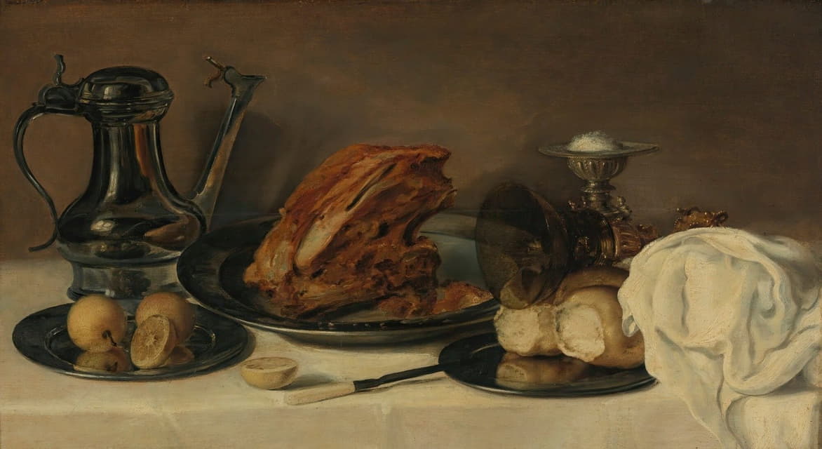 静物画：一个锡罐子，一个锡盘子上的火腿，柠檬，面包，镀金的罗默和其他用白布覆盖的桌子上的物品