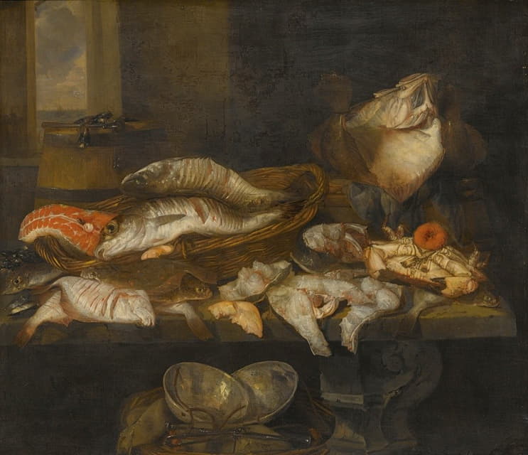 一张桌子上摆放着鲑鱼、鲽鱼、螃蟹和其他鱼类的静物画，远处的海景