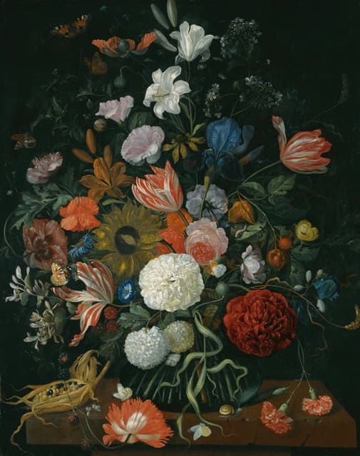 石头架上花瓶里的花的静物画，上面放着一根玉米芯和一只蜗牛