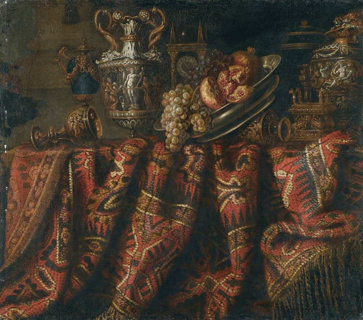 一张桌子上挂满了石榴和葡萄的静物画，桌上铺着华丽的土耳其地毯和各种各样的奥利弗
