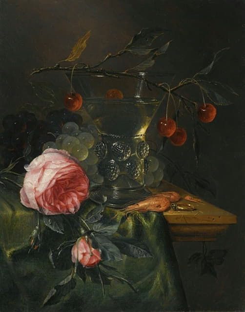 一种静物画，樱桃枝覆盖半个圆锥形的玫瑰，红色和绿色的葡萄
