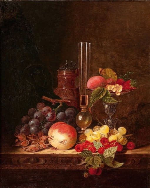 陶瓷壶、酒杯和水果塔扎的静物画