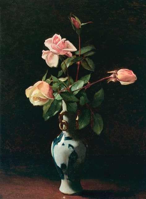 中国花瓶里的玫瑰