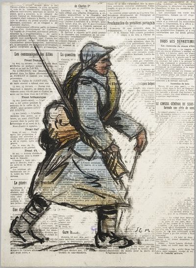 Soldat marchant vers la droite sur fond de papier journal