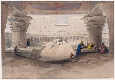 上埃及埃德福神庙（Idfû）门廊下的景色。